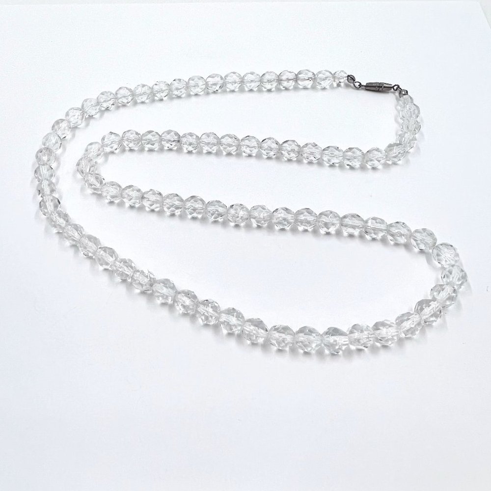 Simple Faceted Clear Glass Beaded Silver Tone Barrel Clasp 25” Necklace